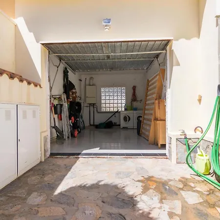 Charming One-floor With Private Pool In Balcones *